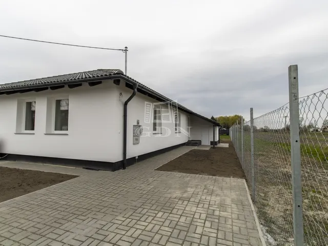 Kiadó ház Tura 103 nm