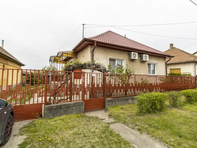 Eladó ház Tura 74 nm