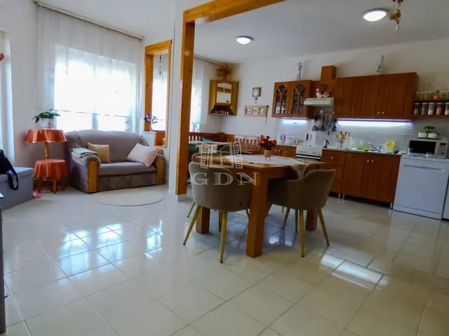 Eladó ház Mór 175 nm