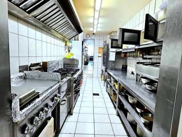 Kiadó kereskedelmi és ipari ingatlan Budapest XVIII. kerület 100 nm