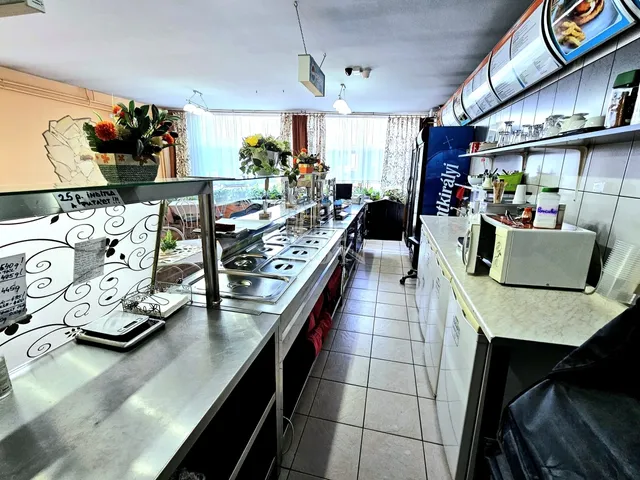 Kiadó kereskedelmi és ipari ingatlan Budapest XVIII. kerület 100 nm