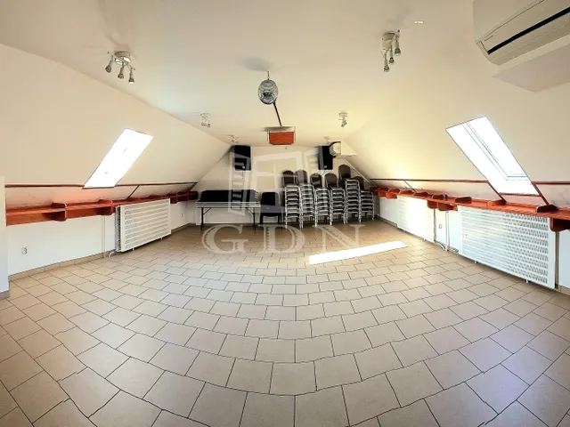 Kiadó kereskedelmi és ipari ingatlan Budapest XVIII. kerület 65 nm