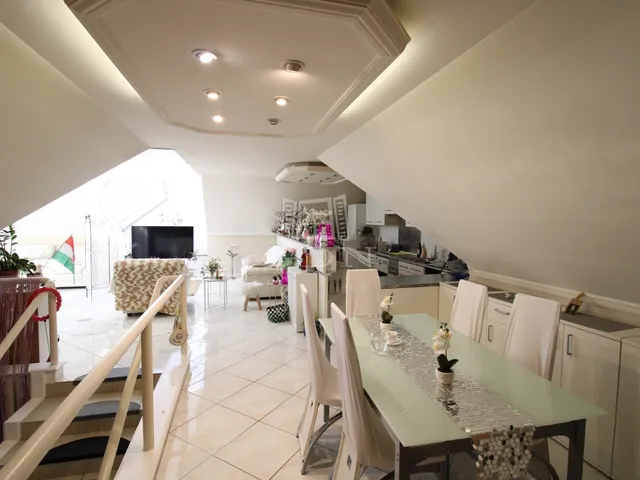 Eladó ház Gödöllő, Máriabesnyő 210 nm