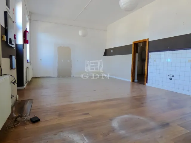 Kiadó kereskedelmi és ipari ingatlan Budapest XVI. kerület, Cinkota 72 nm