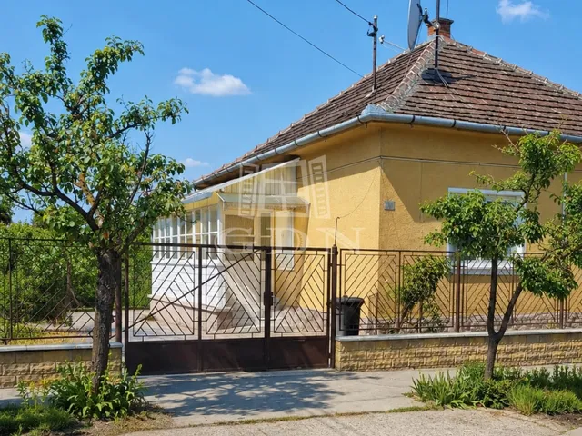 Eladó ház Erdőkertes 90 nm