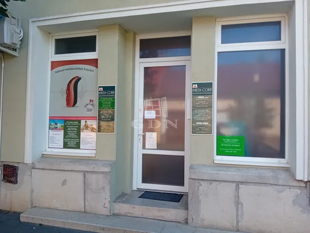 Eladó kereskedelmi és ipari ingatlan Kaposvár 70 nm