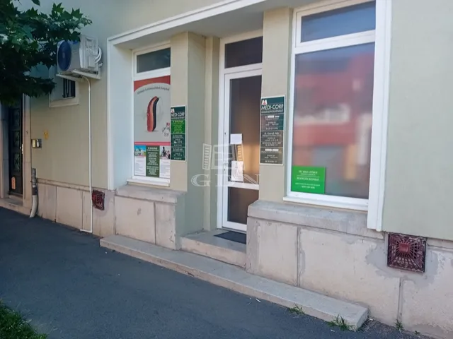 Eladó kereskedelmi és ipari ingatlan Kaposvár 70 nm