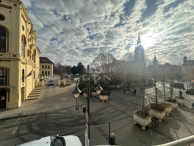 Eladó lakás Kaposvár, Belváros 87 nm