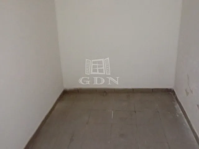 Eladó kereskedelmi és ipari ingatlan Kaposvár 57 nm