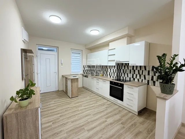 Kiadó lakás Kaposvár, Belváros 70 nm