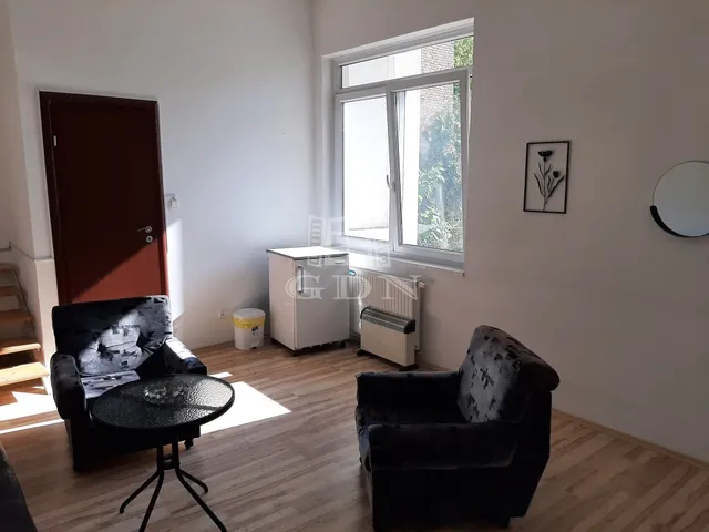 Kiadó kereskedelmi és ipari ingatlan Kaposvár 25 nm