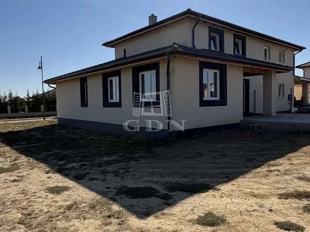 Eladó ház Kaposvár, Kisgát 147 nm