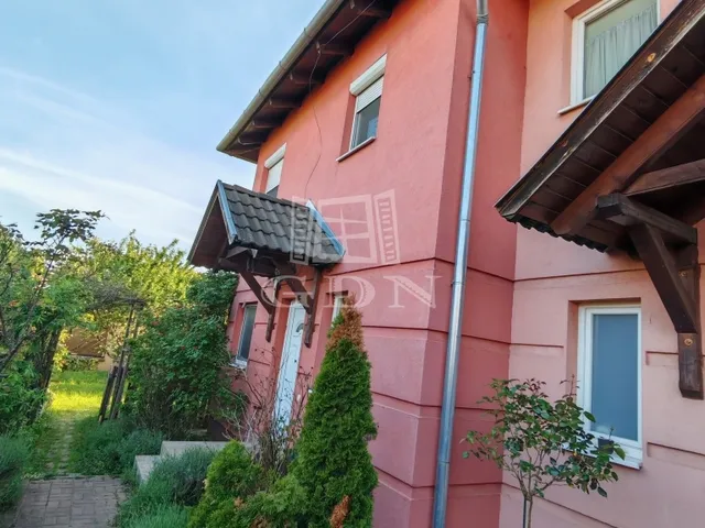 Eladó lakás Pécel, Kelő lakópark 70 nm