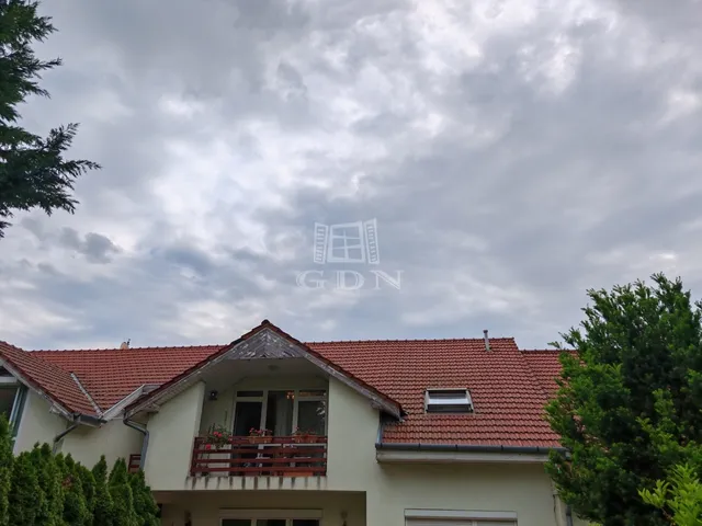 Eladó ház Pécel, Csatáridűlő 77 nm