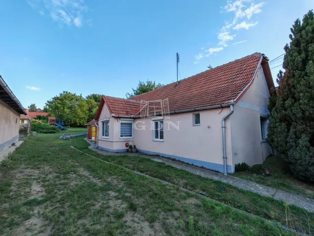 Eladó ház Pécel, Bartoshegy 99 nm