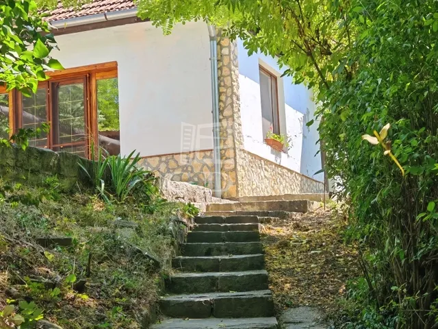 Eladó ház Pécel 85 nm