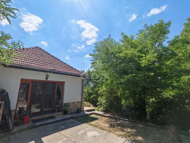 Eladó ház Pécel 85 nm