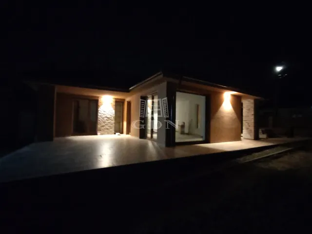 Eladó ház Csömör 157 nm