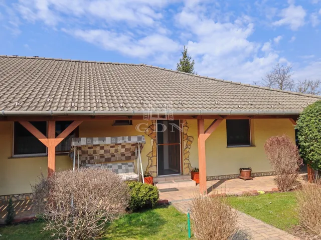 Eladó ház Pécel, Kopaszhegy 90 nm