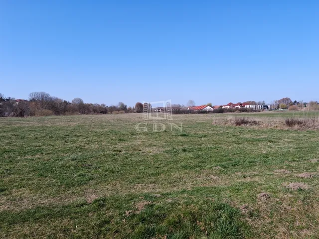 Eladó telek Pécel 3762 nm