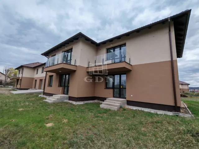 Eladó ház Pécel 745 nm