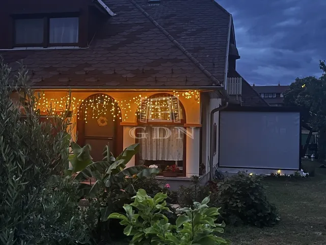 Eladó ház Vonyarcvashegy 175 nm