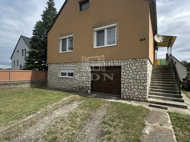 Eladó ház Lesenceistvánd 145 nm