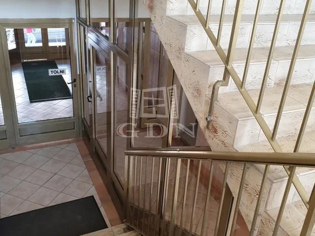 Kiadó kereskedelmi és ipari ingatlan Miskolc, Zsolcai kapu 12 nm