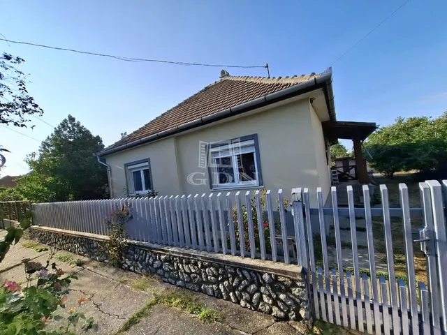 Eladó ház Emőd 130 nm