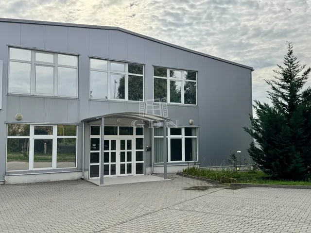 Kiadó kereskedelmi és ipari ingatlan Budaörs 750 nm