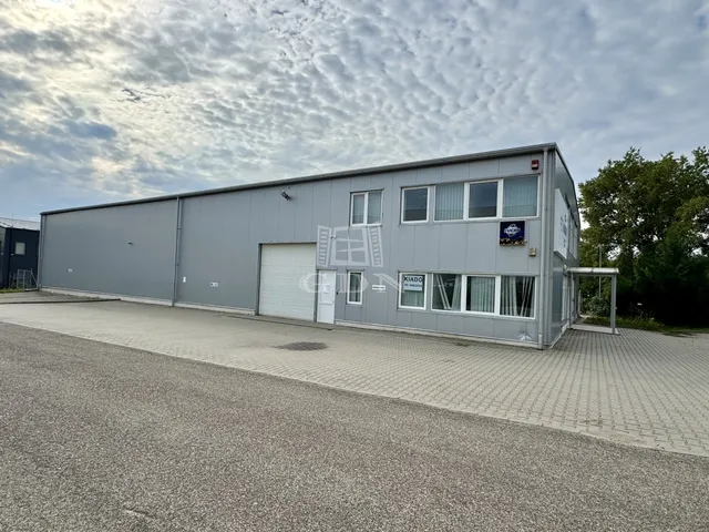 Kiadó kereskedelmi és ipari ingatlan Budaörs 750 nm
