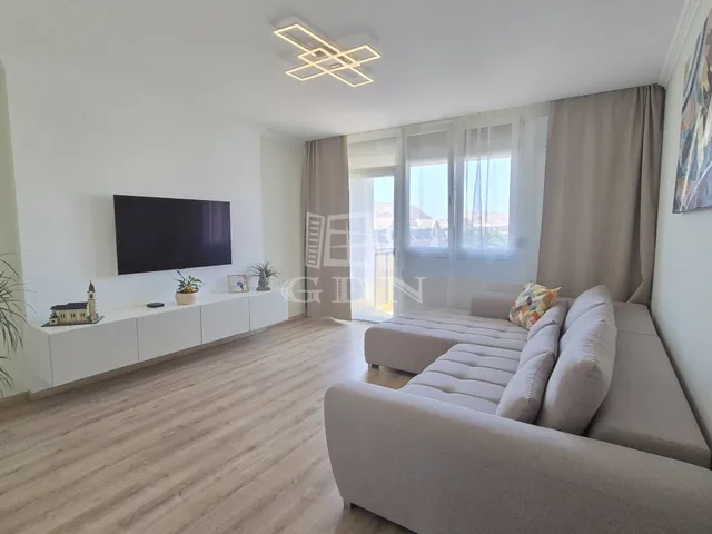 Eladó lakás Százhalombatta, Déli lakótelep 62 nm