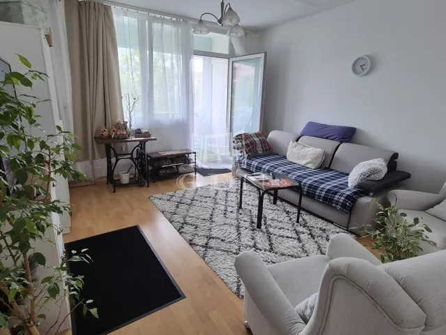 Eladó lakás Dunaújváros, Béke városrész 64 nm