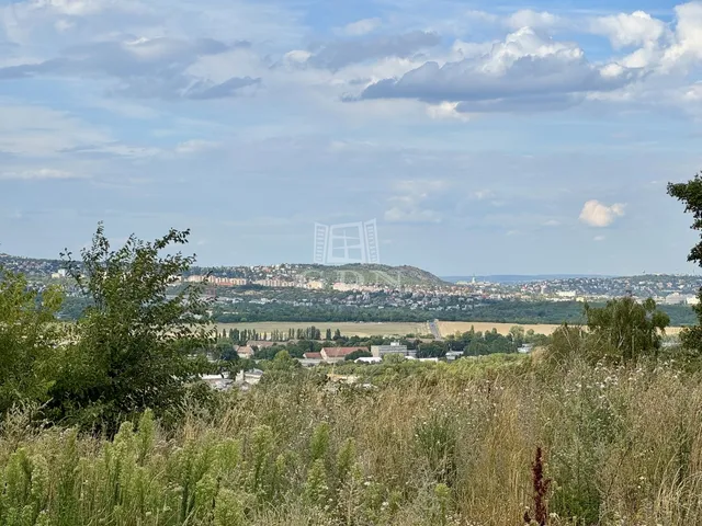 Eladó telek Budaörs, Budaörsi Kamaraerdő 800 nm
