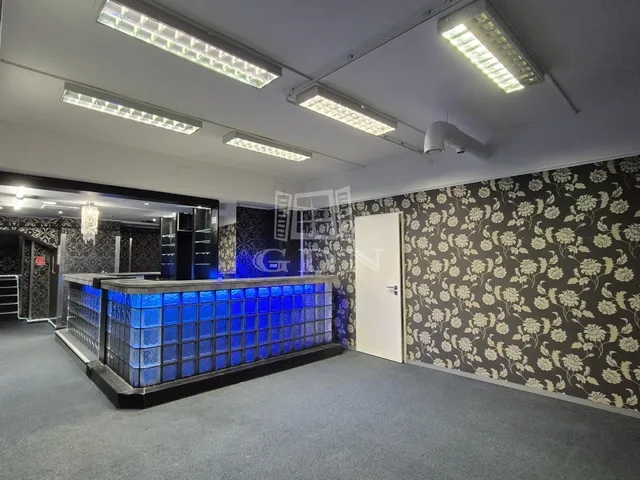 Eladó kereskedelmi és ipari ingatlan Dunaújváros 97 nm