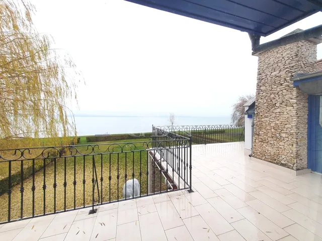 Eladó ház Balatonakali 300 nm