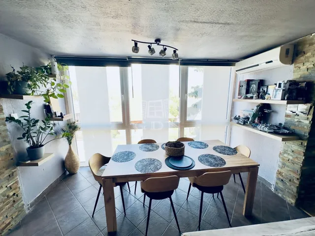 Eladó ház Fót 261 nm