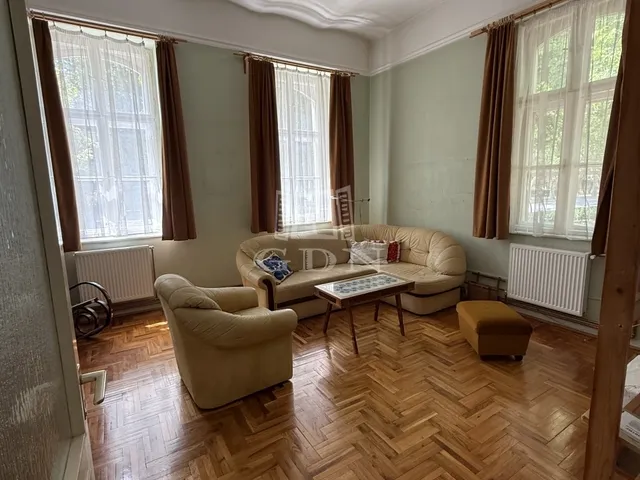 Eladó lakás Székesfehérvár, Búrtelep 76 nm