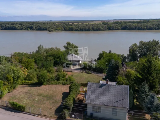 Eladó üdülő és hétvégi ház Kulcs 25 nm