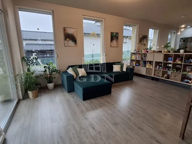 Eladó ház Érd, Fenyves-Parkváros 144 nm