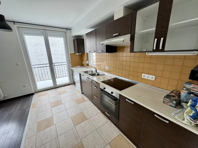 Kiadó lakás Budaörs, Ófalu 99 nm