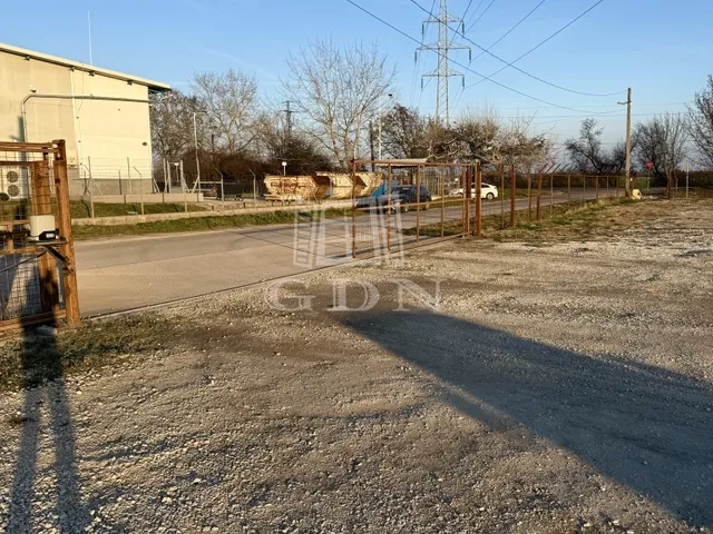 Eladó telek Taksony 12453 nm