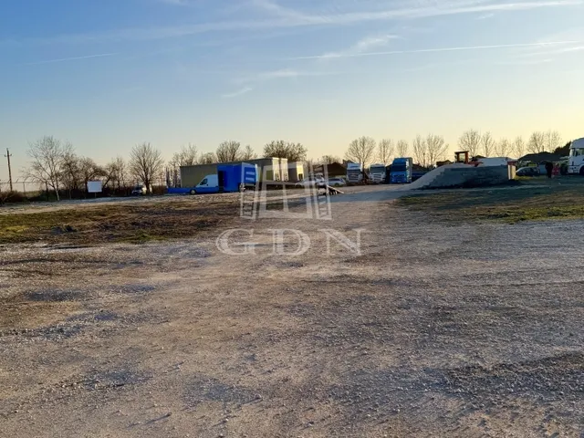 Eladó telek Taksony 12453 nm