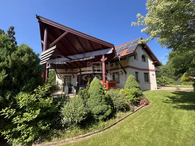 Eladó ház Veresegyház, Hegyek 297 nm