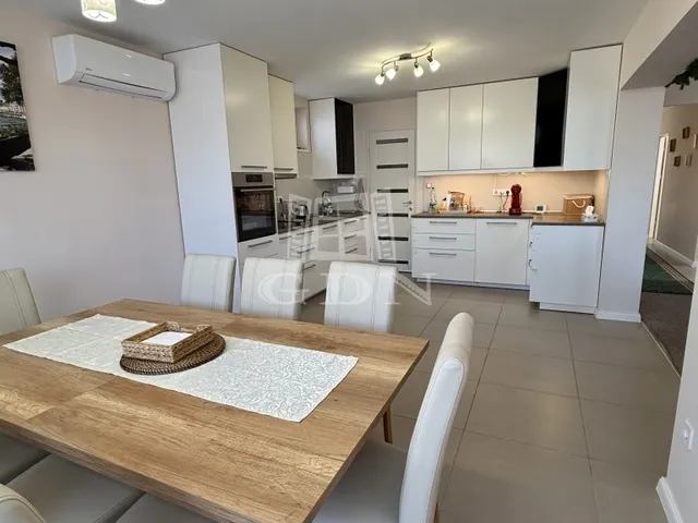 Eladó ház Velence 125 nm