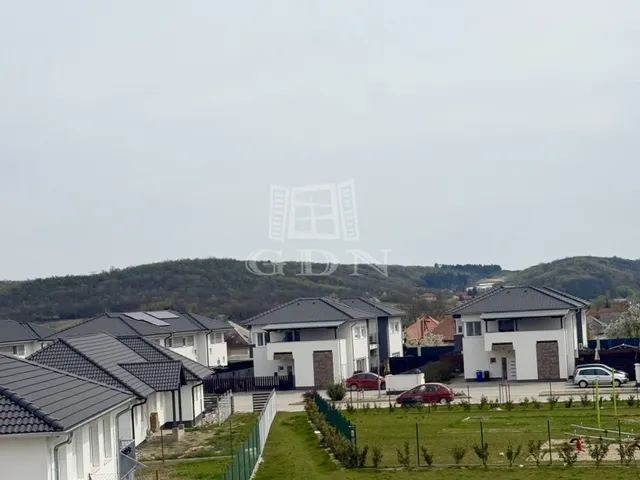 Eladó lakás Mende 79 nm