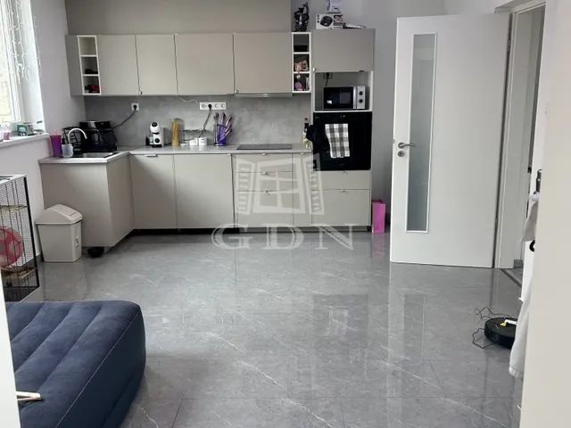 Kiadó ház Budapest XXII. kerület 65 nm