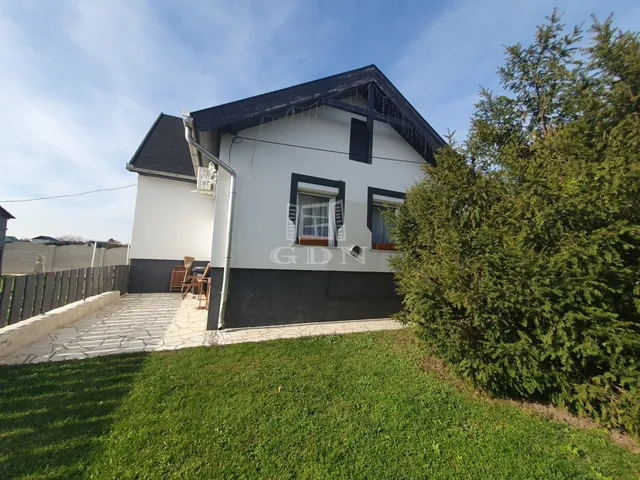 Eladó ház Ercsi 160 nm