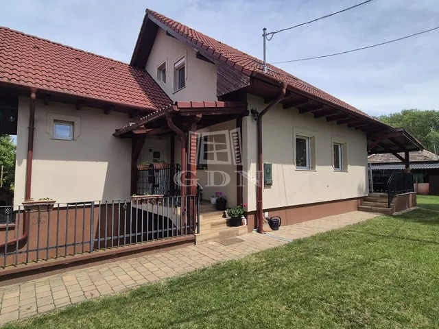 Eladó ház Százhalombatta, Dunafüred 134 nm