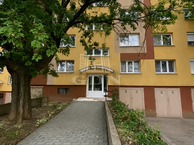 Eladó lakás Budaörs, Lakótelep 50 nm